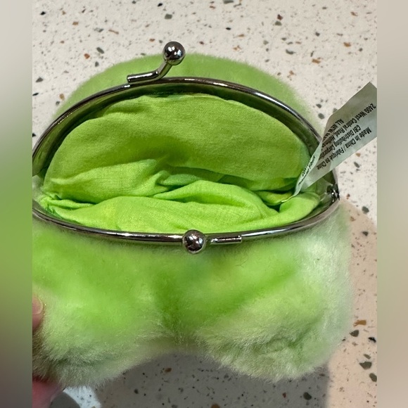 Hello Kitty Trio Set‎ of Small Bags for Travel - Picture 6 of 16